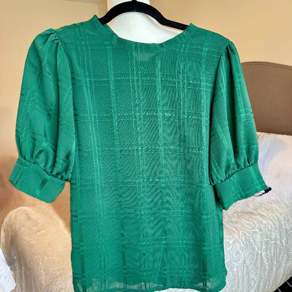 Green plaid puffy sleeve blouse, size M